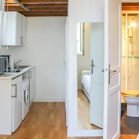 דירה Chatelet Hyper Central Studio With Mezzanine *