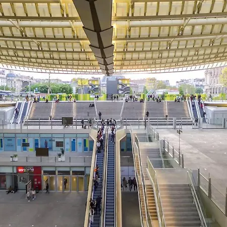 Chatelet Hyper Central Studio With Mezzanine דירה *